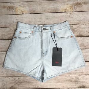 Levi’s Premium High Rise Wide Leg Shorts NWT